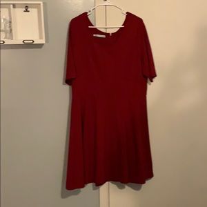 Red short sleeve dress